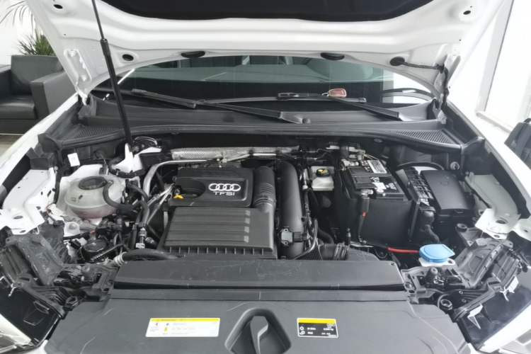 Used Audi Q3 2021 35 TFSI Fashion Dynamic Model Engine Bay