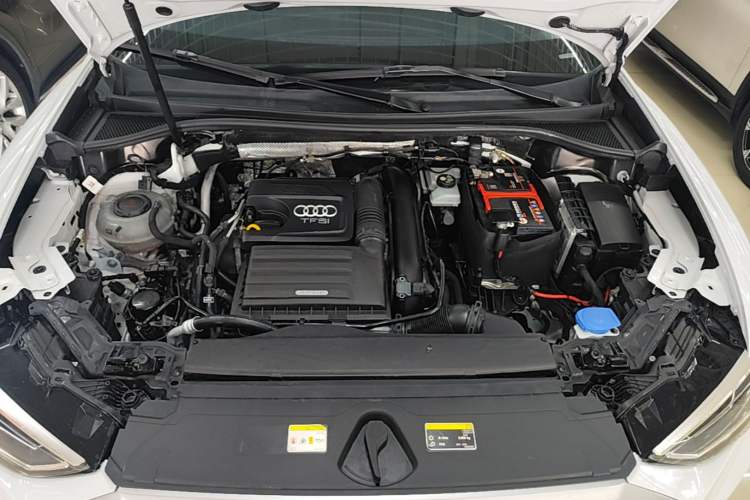 Used Audi Q3 2021 35 TFSI Fashion Dynamic Model Engine Bay