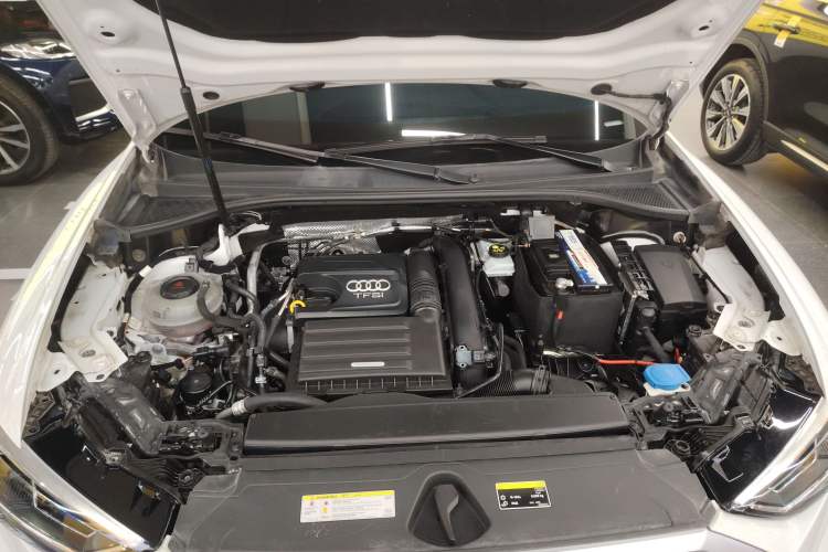 Used Audi Q3 2021 35 TFSI Fashion Dynamic Model Engine Bay