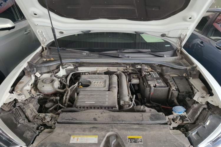 Used Audi Q3 2021 35 TFSI Fashion Dynamic Model Engine Bay