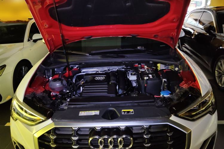 Used Audi Q3 2021 35 TFSI Fashion Dynamic Model Engine Bay