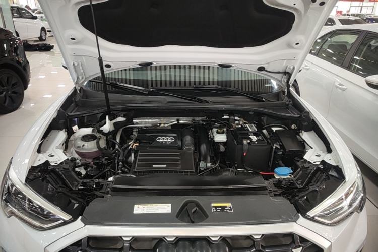 Used Audi Q3 2021 35 TFSI Fashion Dynamic Model Engine Bay