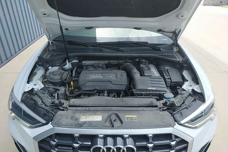 Used Audi Q3 2021 45 TFSI quattro Fashion Dynamic Model Engine Bay