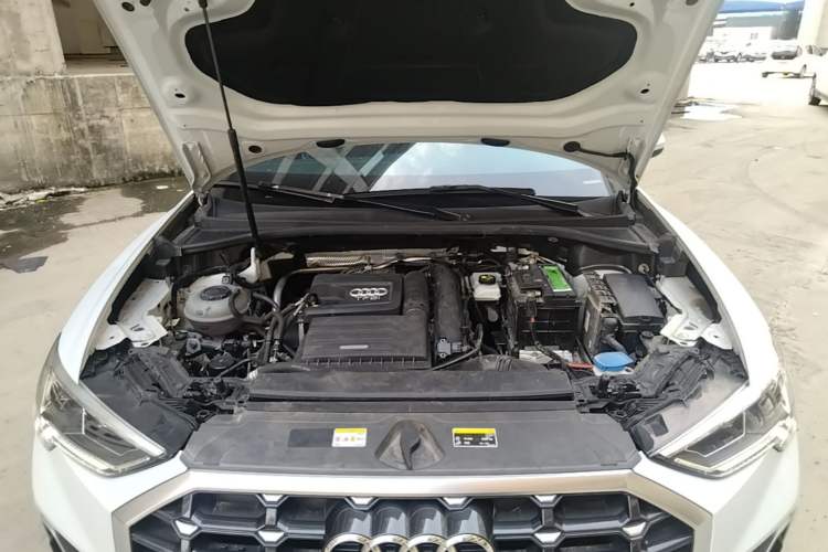 Used Audi Q3 2021 35 TFSI Fashion Dynamic Model Engine Bay