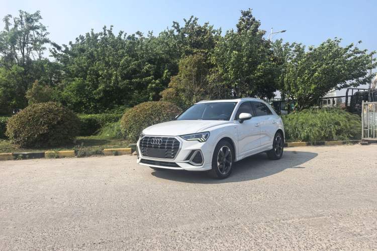 Used Audi Q3 2021 35 TFSI Fashion Dynamic Model Exterior 1