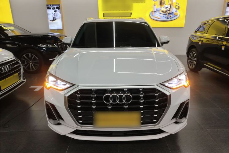 Used Audi Q3 2021 35 TFSI Fashion Dynamic Model Exterior 1