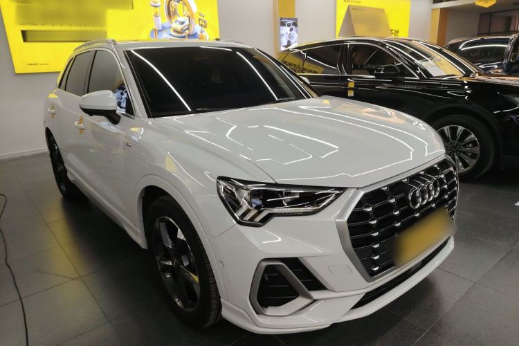 Used Audi Q3 2021 35 TFSI Fashion Dynamic Model Exterior 2