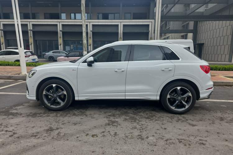 Used Audi Q3 2021 35 TFSI Fashion Dynamic Model Exterior 2