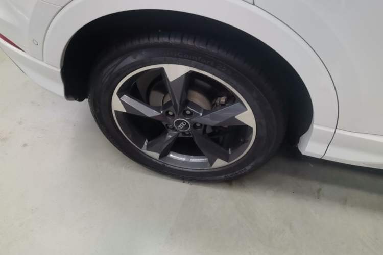 Used Audi Q3 2021 35 TFSI Fashion Dynamic Model Exterior 2