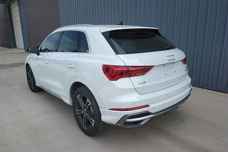 Used Audi Q3 2021 45 TFSI quattro Fashion Dynamic Model Exterior 2