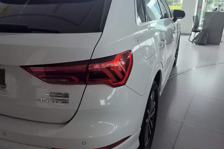 Used Audi Q3 2021 35 TFSI Progressive Dynamic Edition Exterior 3