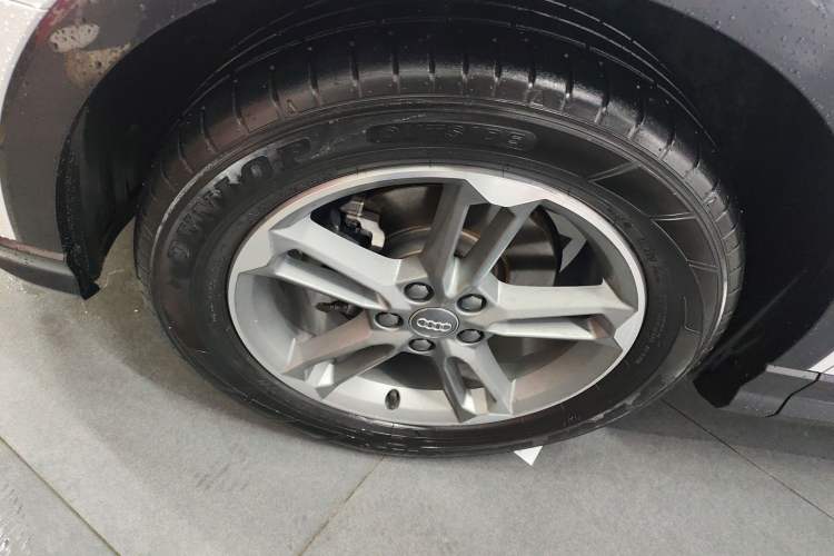 Used Audi Q3 2021 35 TFSI Advanced Style Edition Exterior 4