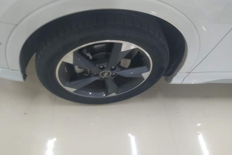 Used Audi Q3 2021 35 TFSI Fashion Dynamic Model Exterior 4
