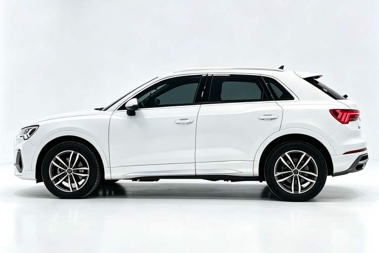 Used Audi Q3 2021 35 TFSI Progressive Dynamic Edition Exterior 4