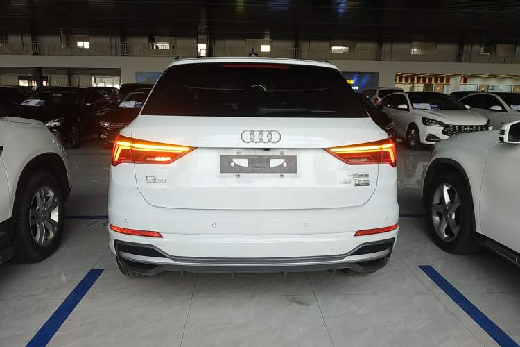 Used Audi Q3 2021 45 TFSI quattro Fashion Dynamic Model Exterior 4