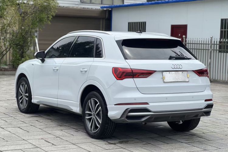 Used Audi Q3 2021 35 TFSI Progressive Dynamic Edition Exterior 4