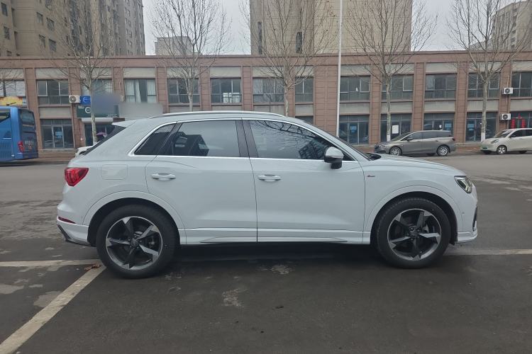 Used Audi Q3 2021 35 TFSI Fashion Dynamic Model Exterior 4