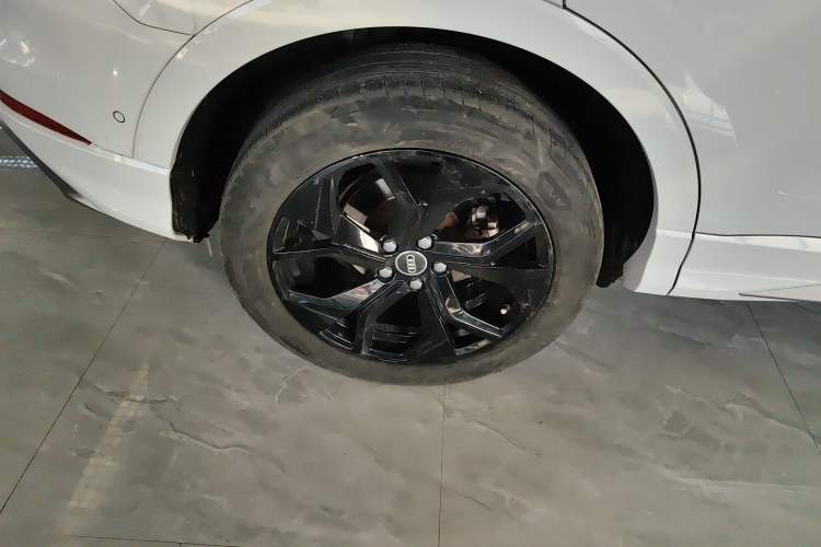 Used Audi Q3 2021 35 TFSI Fashion Dynamic Model Exterior 5
