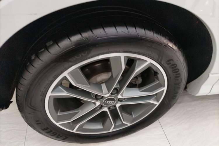 Used Audi Q3 2021 40 TFSI Fashion Dynamic Model Exterior 5