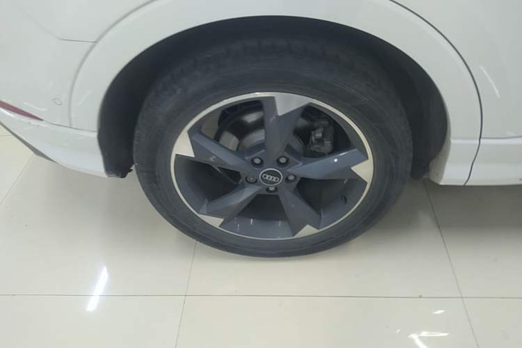 Used Audi Q3 2021 35 TFSI Fashion Dynamic Model Exterior 5