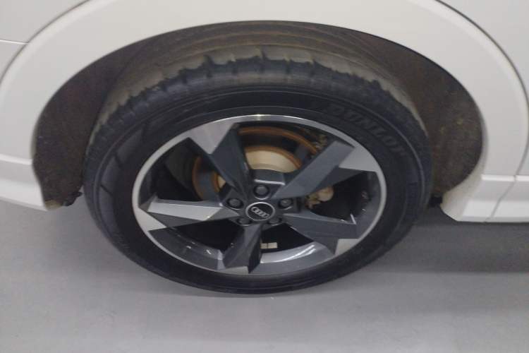 Used Audi Q3 2021 35 TFSI Fashion Dynamic Model Exterior 5