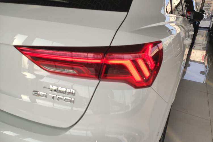 Used Audi Q3 2021 35 TFSI Fashion Dynamic Model Exterior 6