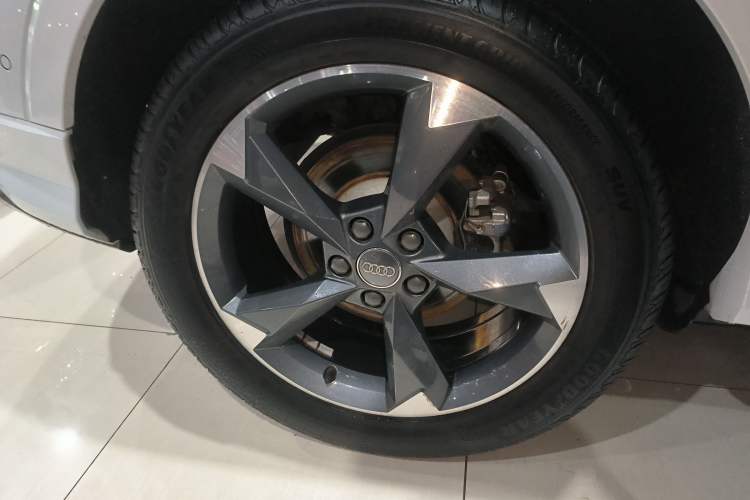 Used Audi Q3 2021 35 TFSI Fashion Dynamic Model Exterior 8