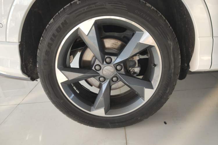 Used Audi Q3 2021 35 TFSI Fashion Dynamic Model Exterior 8