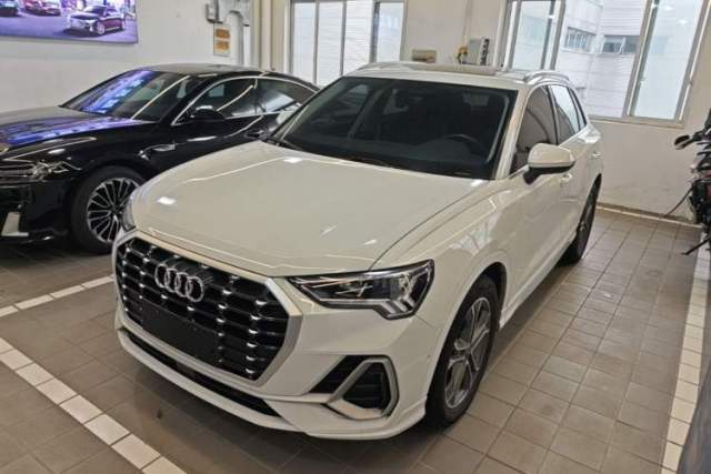 Used Audi Q3 2021 40 TFSI Fashion Dynamic Model