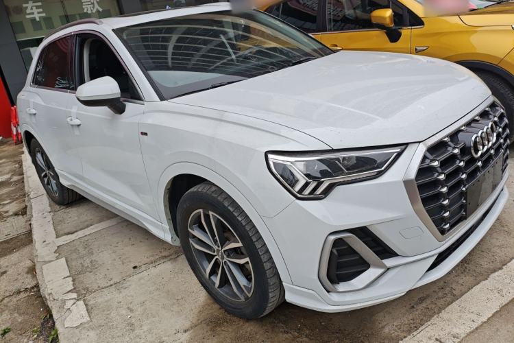 Used Audi Q3 2021 35 TFSI Progressive Dynamic Edition Front Right 45 Deg