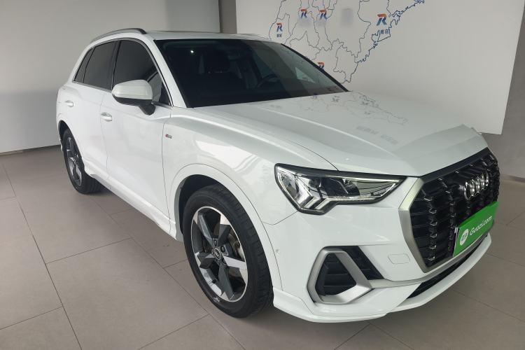 Used Audi Q3 2021 35 TFSI Fashion Dynamic Model Front Right 45 Deg