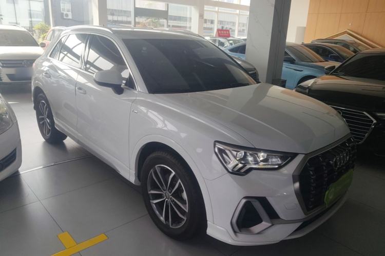 Used Audi Q3 2021 35 TFSI Progressive Dynamic Edition Front Right 45 Deg