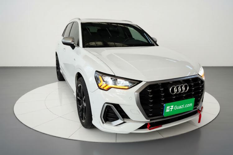 Used Audi Q3 2021 35 TFSI Fashion Dynamic Model Front Right 45 Deg