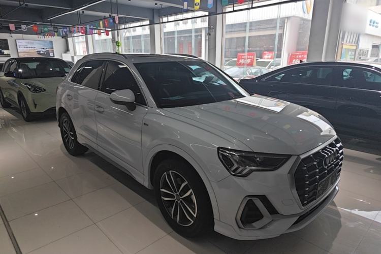 Used Audi Q3 2021 35 TFSI Progressive Dynamic Edition Front Right 45 Deg