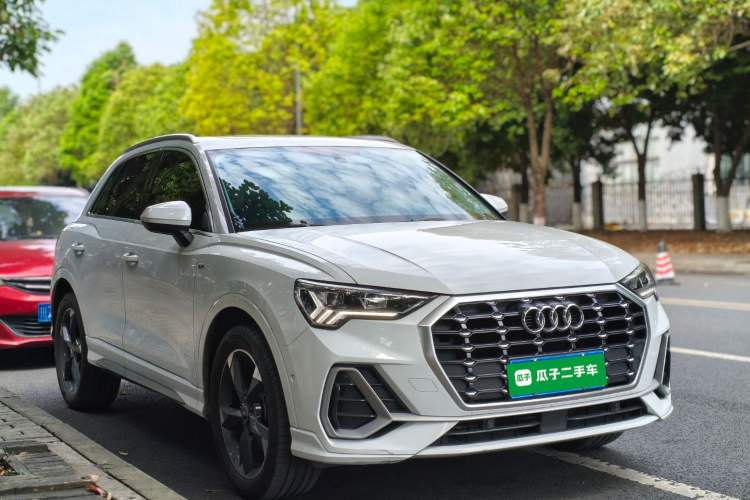 Used Audi Q3 2021 35 TFSI Fashion Dynamic Model Front Right 45 Deg