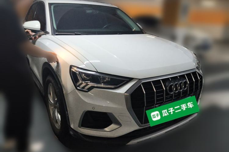 Used Audi Q3 2021 35 TFSI Fashionable and Elegant Model Front Right 45 Deg