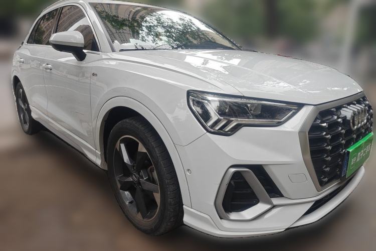 Used Audi Q3 2021 35 TFSI Fashion Dynamic Model Front Right 45 Deg