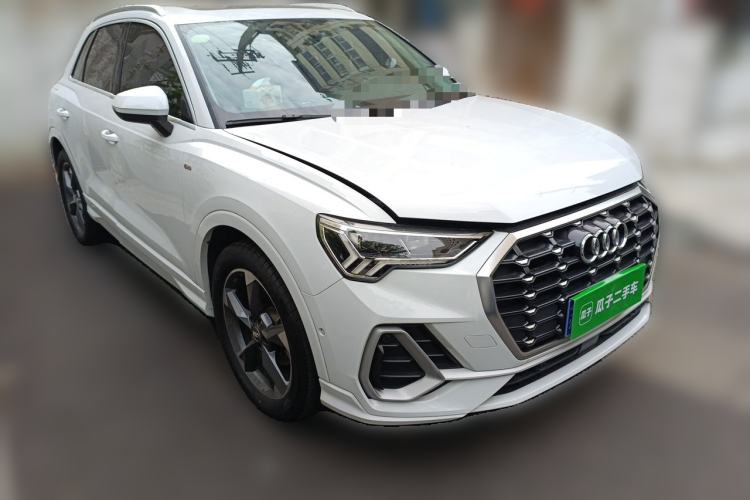 Used Audi Q3 2021 35 TFSI Fashion Dynamic Model Front Right 45 Deg