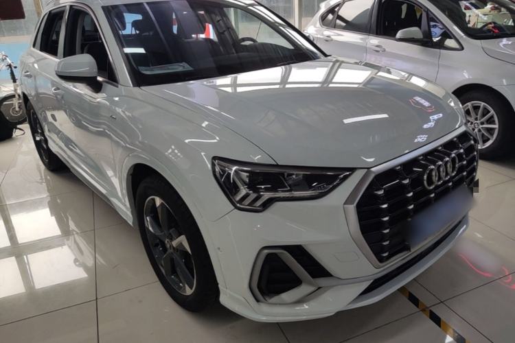 Used Audi Q3 2021 35 TFSI Fashion Dynamic Model Front Right 45 Deg