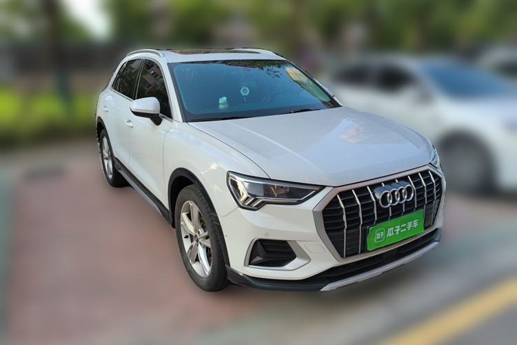 Used Audi Q3 2021 35 TFSI Fashionable and Elegant Model Front Right 45 Deg