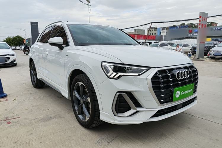 Used Audi Q3 2021 35 TFSI Fashion Dynamic Model Front Right 45 Deg