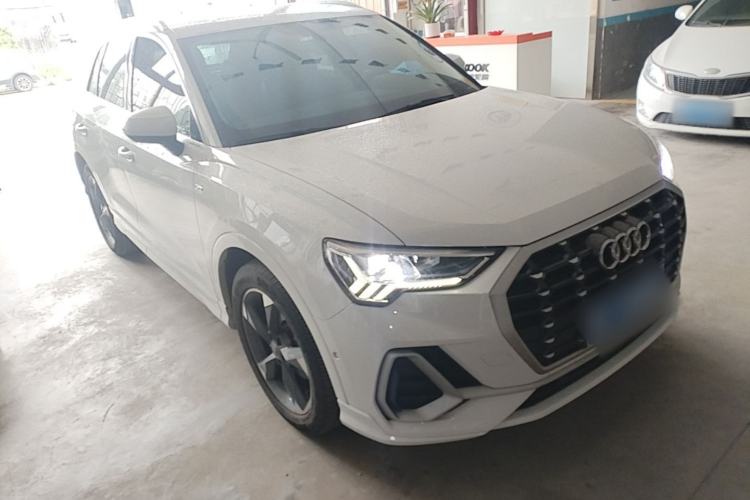 Used Audi Q3 2021 35 TFSI Fashion Dynamic Model Front Right 45 Deg