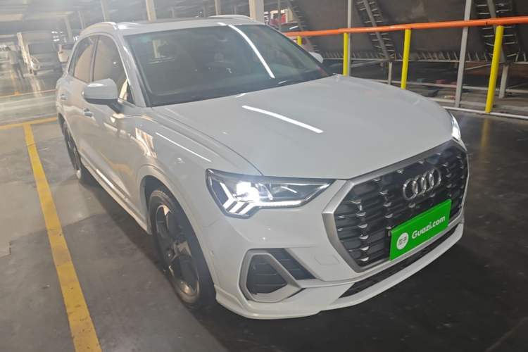 Used Audi Q3 2021 35 TFSI Fashion Dynamic Model Front Right 45 Deg