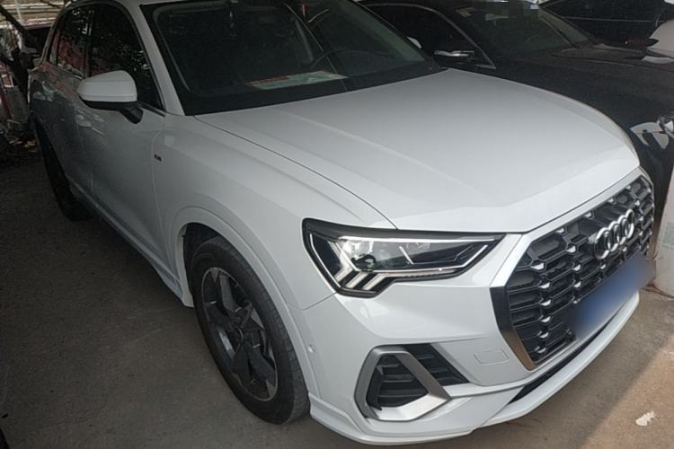 Used Audi Q3 2021 35 TFSI Fashion Dynamic Model Front Right 45 Deg