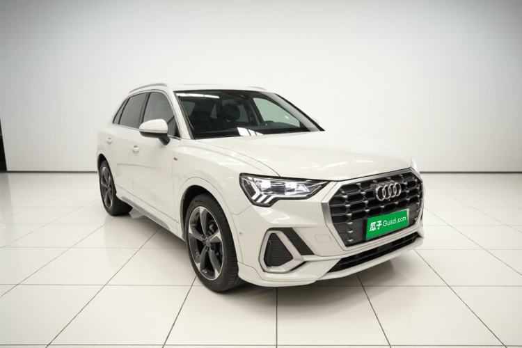 Used Audi Q3 2021 35 TFSI Fashion Dynamic Model Front Right 45 Deg