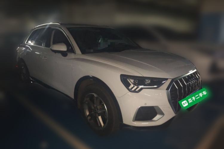 Used Audi Q3 2021 35 TFSI Advanced Style Edition Front Right 45 Deg