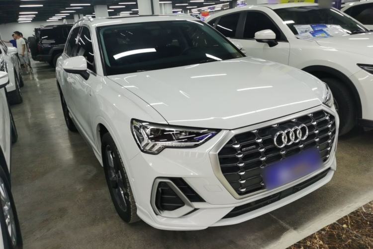 Used Audi Q3 2021 35 TFSI Fashion Dynamic Model Front Right 45 Deg