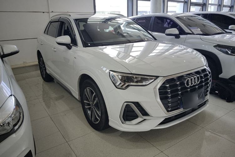 Used Audi Q3 2021 35 TFSI Progressive Dynamic Edition Front Right 45 Deg