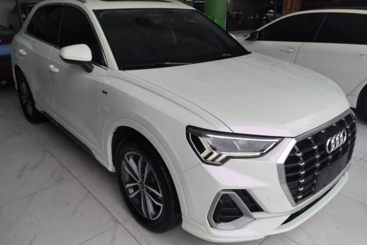 Used Audi Q3 2021 35 TFSI Progressive Dynamic Edition Front Right 45 Deg