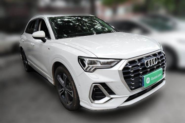 Used Audi Q3 2021 45 TFSI quattro Luxury Dynamic Model Front Right 45 Deg